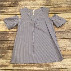 Seersucker top with open shoulders